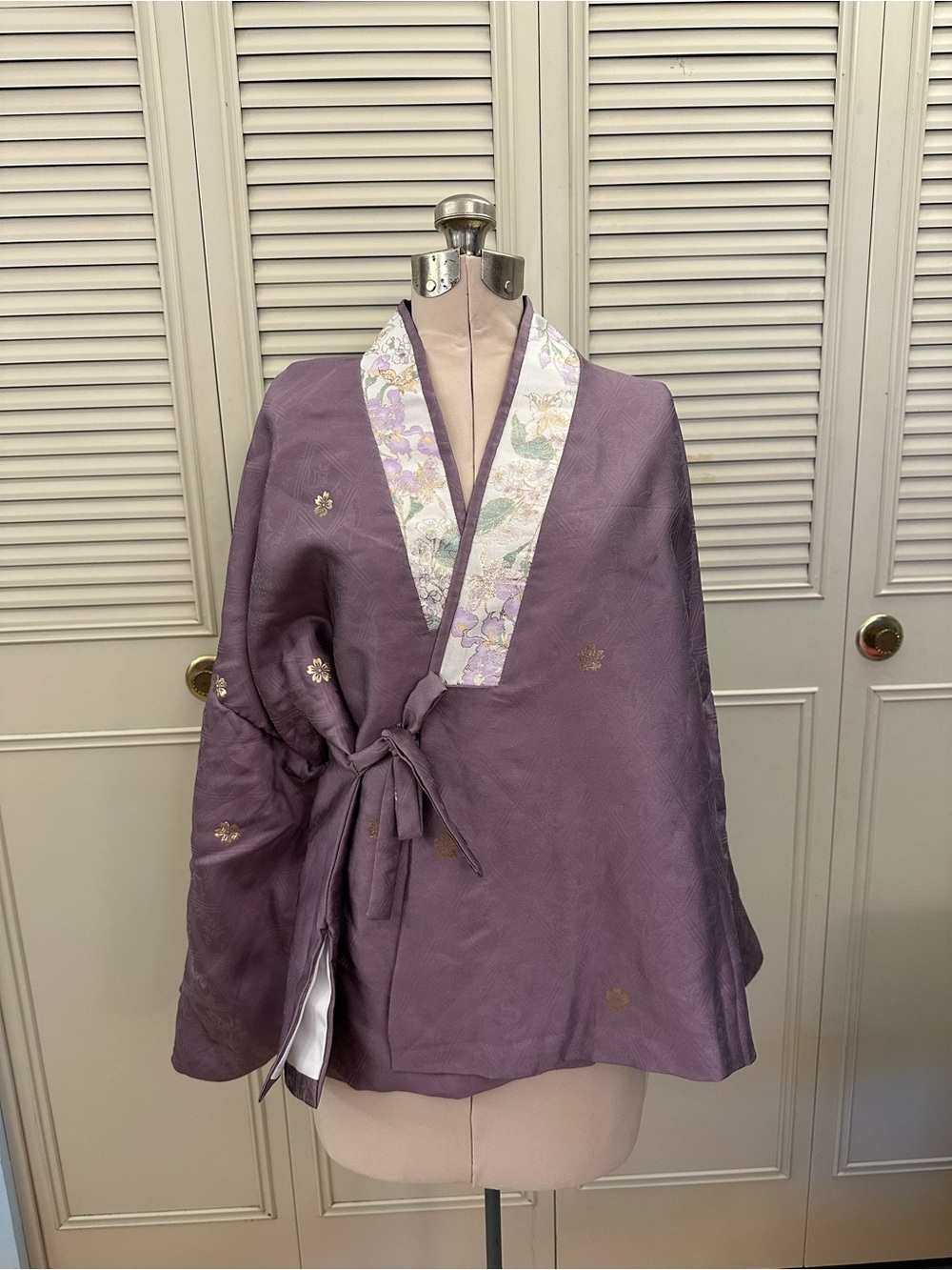Hanfu Top | Lavender Wrap Jacket with Floral Trim